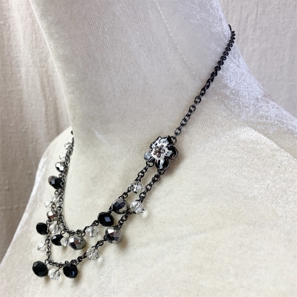 Gunmetal black white hibiscus flower double chain glass bead necklace - Picture 2 of 6